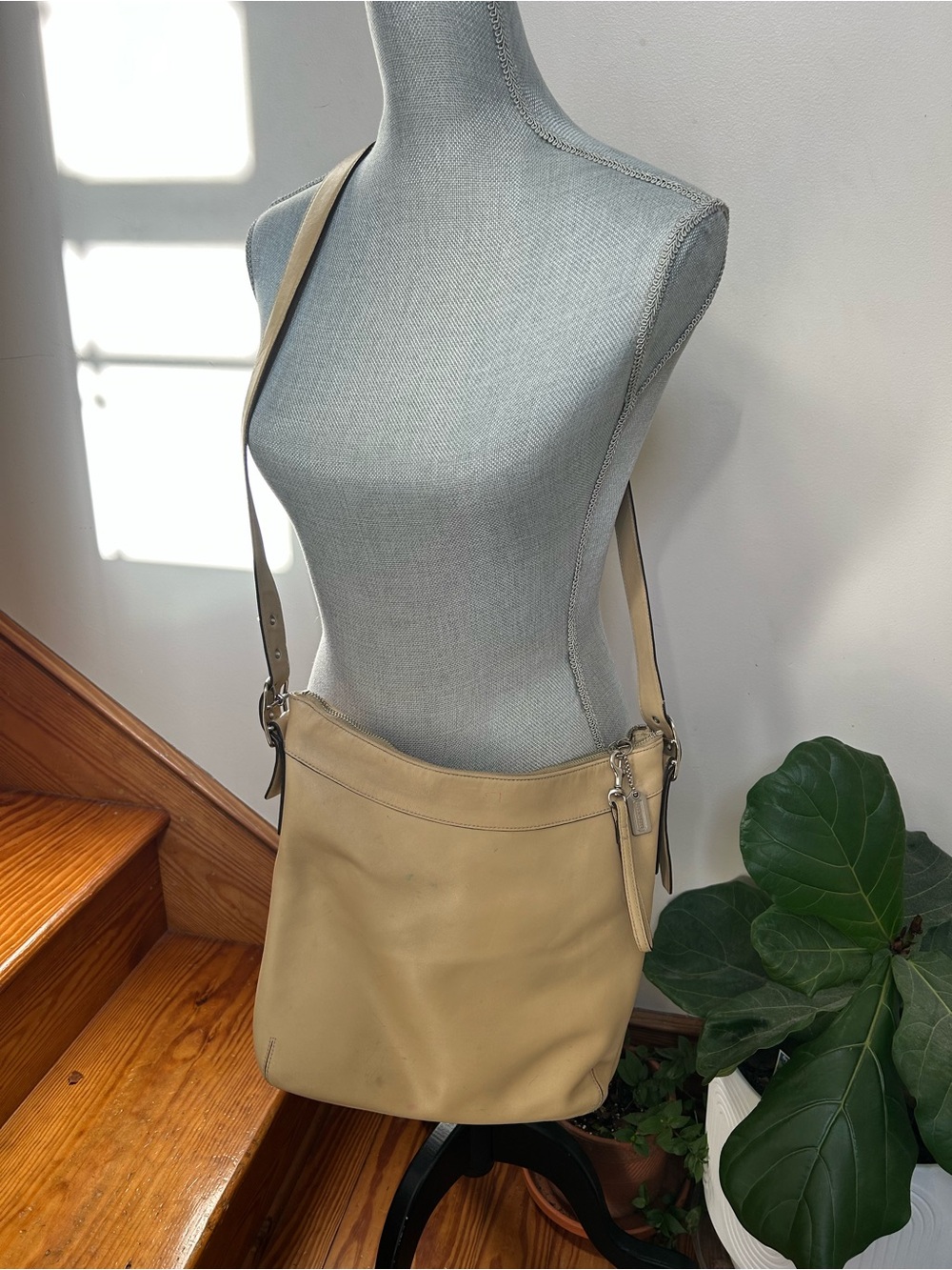 vintage Coach Legacy Slim Duffle / Hobo Bag (Style 9188)